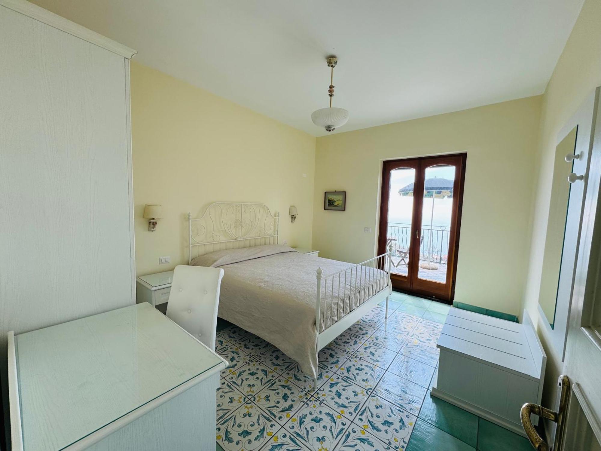 Bed and Breakfast Groove'N'Grove à SantʼAgata sui Due Golfi Extérieur photo